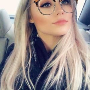 Meet your Posher, Janni